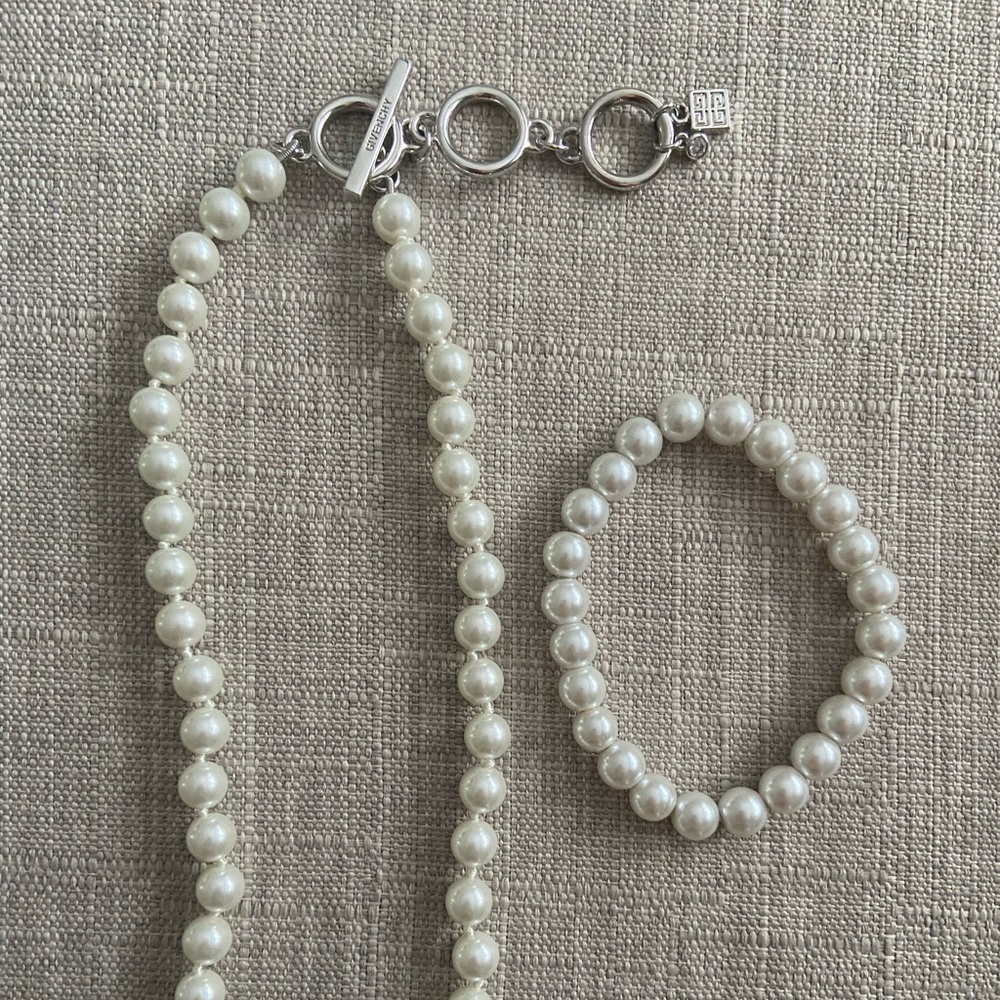 Givenchy faux pearl necklace and faux pearl brace…